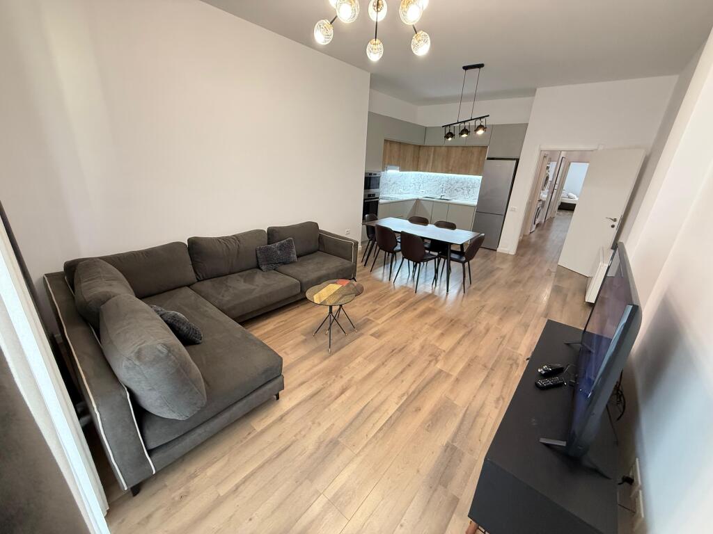 📢 Rent – Apartment 2+1+2 + Parking 📍 21 Dhjetori, Kavaja Street – SQ21 Complex 💶 Price: 1,000 €/month