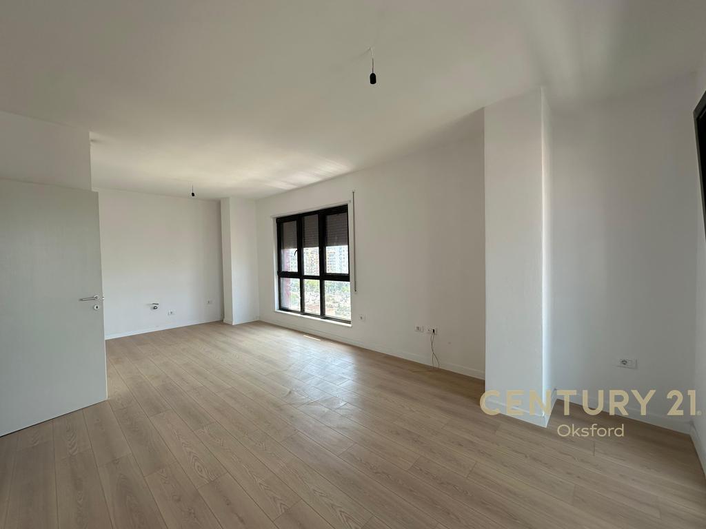 Apartment 3+1+2 for sale, near the Paris Municipality!