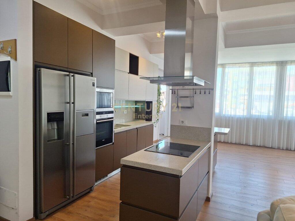 Apartament Luksoz 3+2+2 për Qira – Pranë Stadiumit “Dinamo”