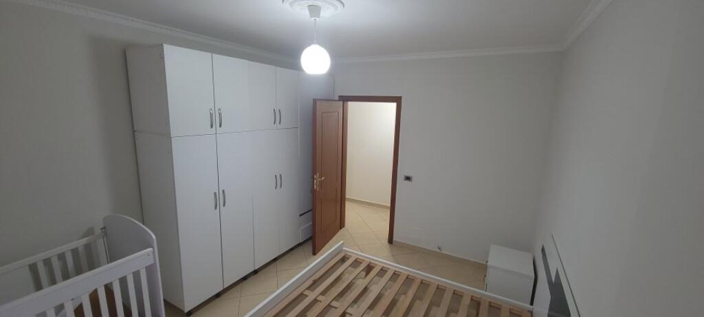 APARTAMENT 1+1. 350 EURO.FRESK