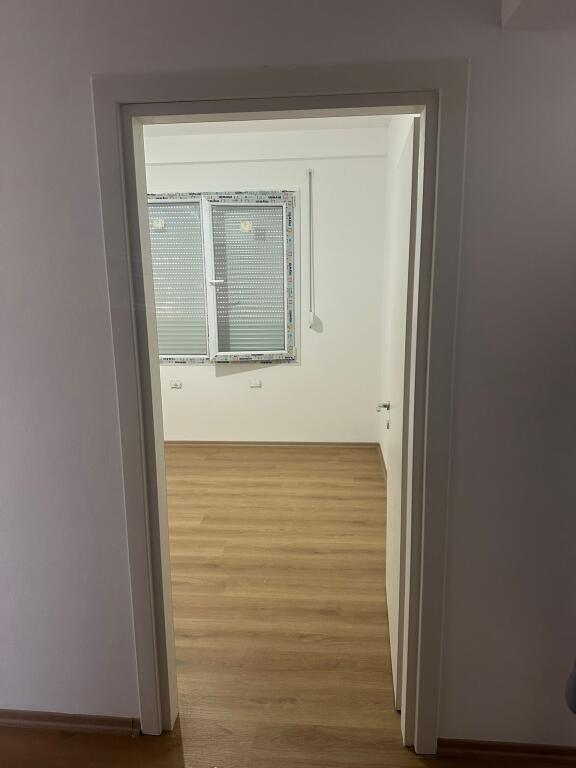 Affittasi 2+1+parcheggio 600€ FUSHA E AVIACIONIT