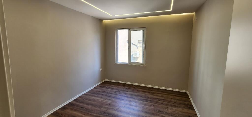 OKAZION Shitet apartament 3+1+2 pranë Markatës, Durrës,