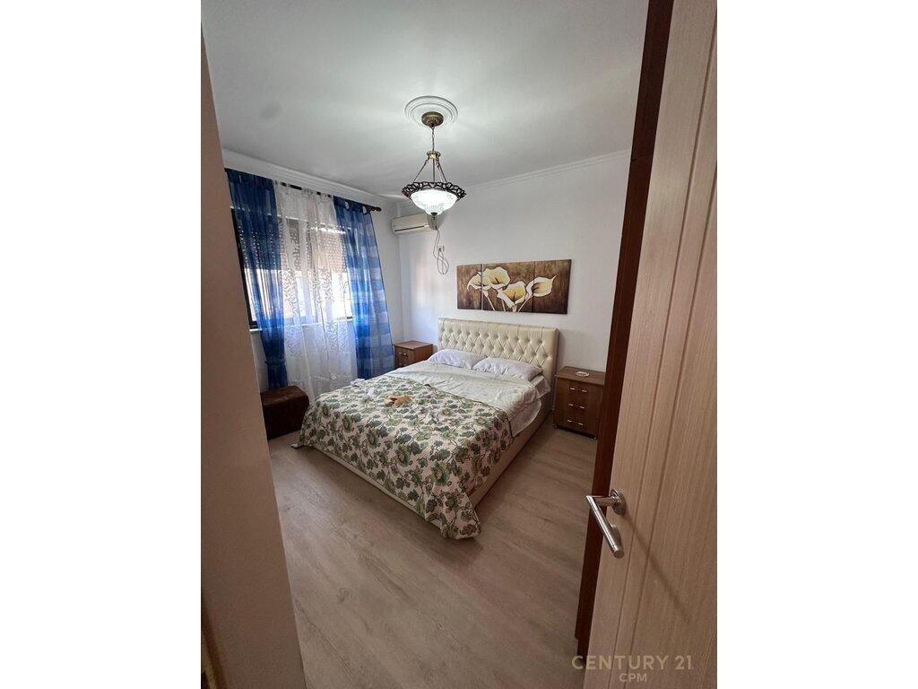 Apartment 2+1 with Separate Annex Beside Bardhyl Road – Small Ring
