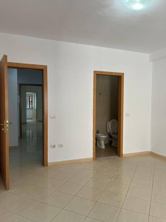 Appartamento 2+1 in Vendita – Yzberisht, vicino al complesso Grand Gallery