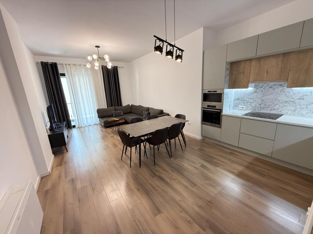 📢 Rent – Apartment 2+1+2 + Parking 📍 21 Dhjetori, Kavaja Street – SQ21 Complex 💶 Price: 1,000 €/month