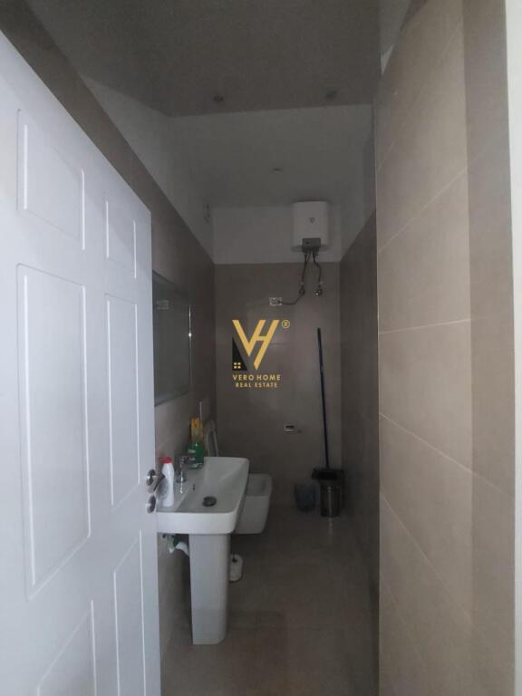 SHOP 35 M2 FOR RENT AT DONIKA CENTER 40,000 LEKE