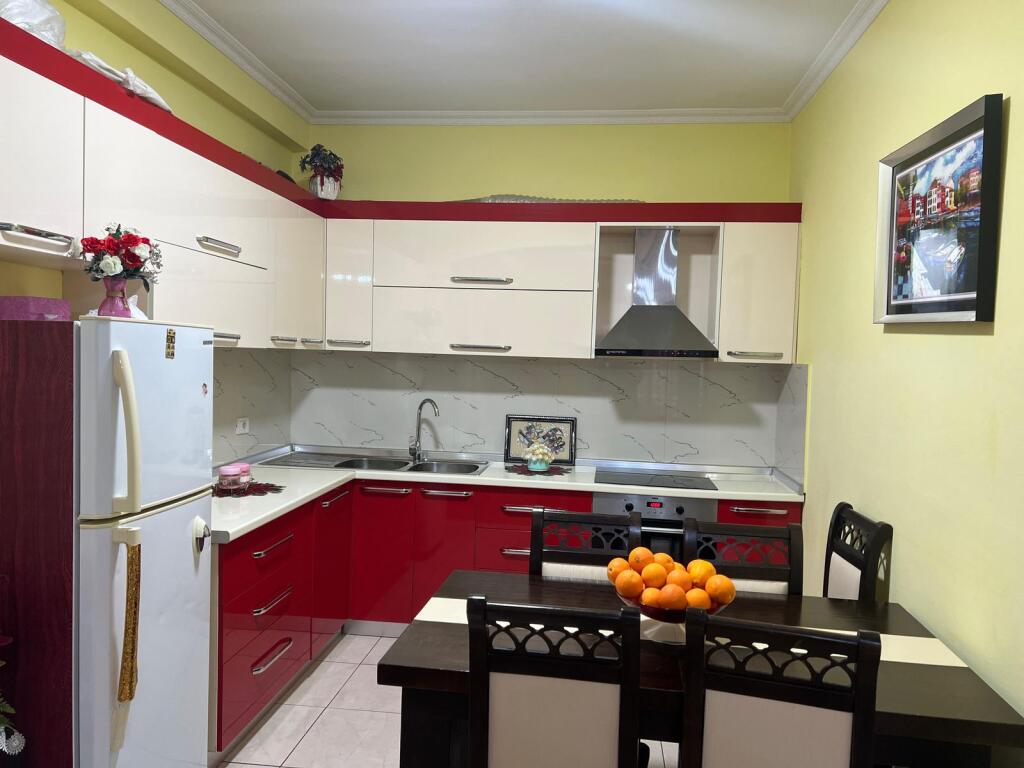 Fresk Shitet Apartament 2+1