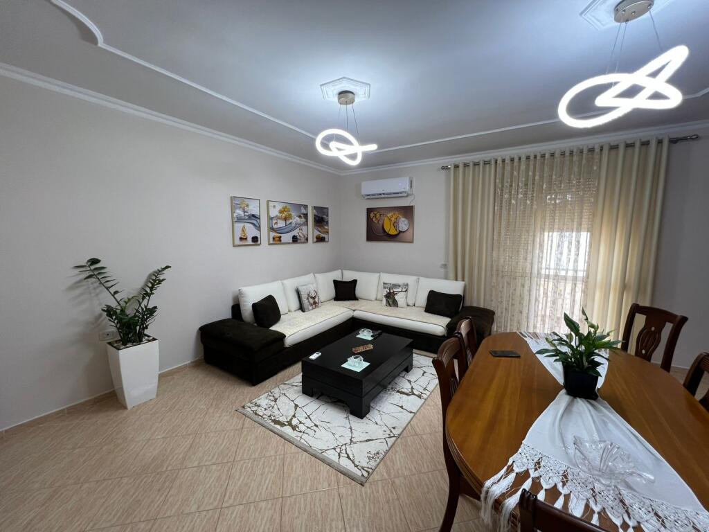 Apartament Per Qera Tek Rruga e Cipajve