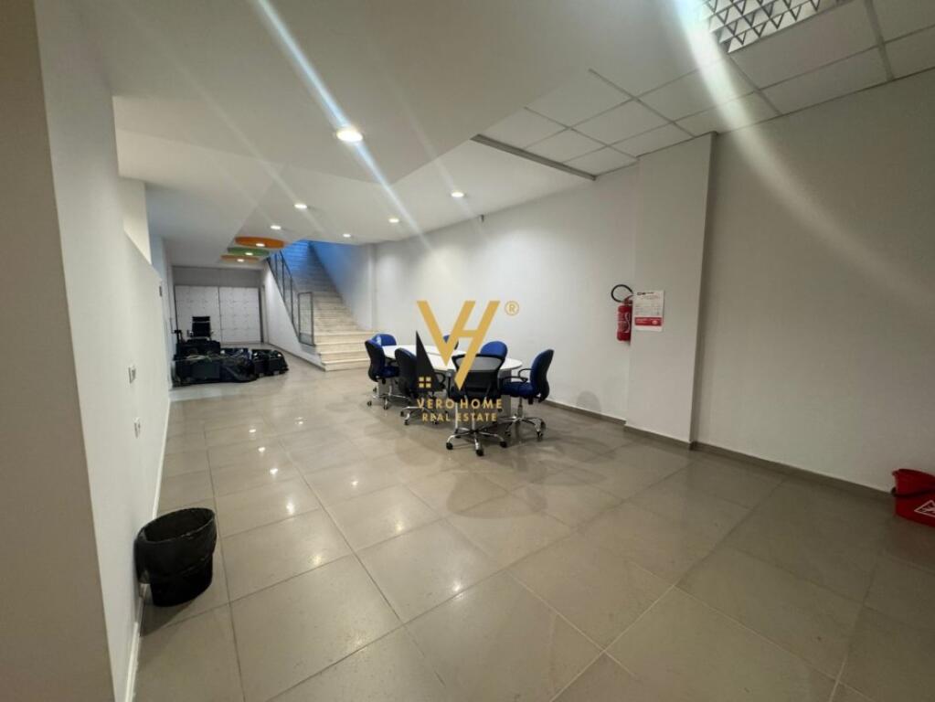 UFFICIO 1.400 M2 IN AFFITTO A DELIJORGJI 7.000 EURO