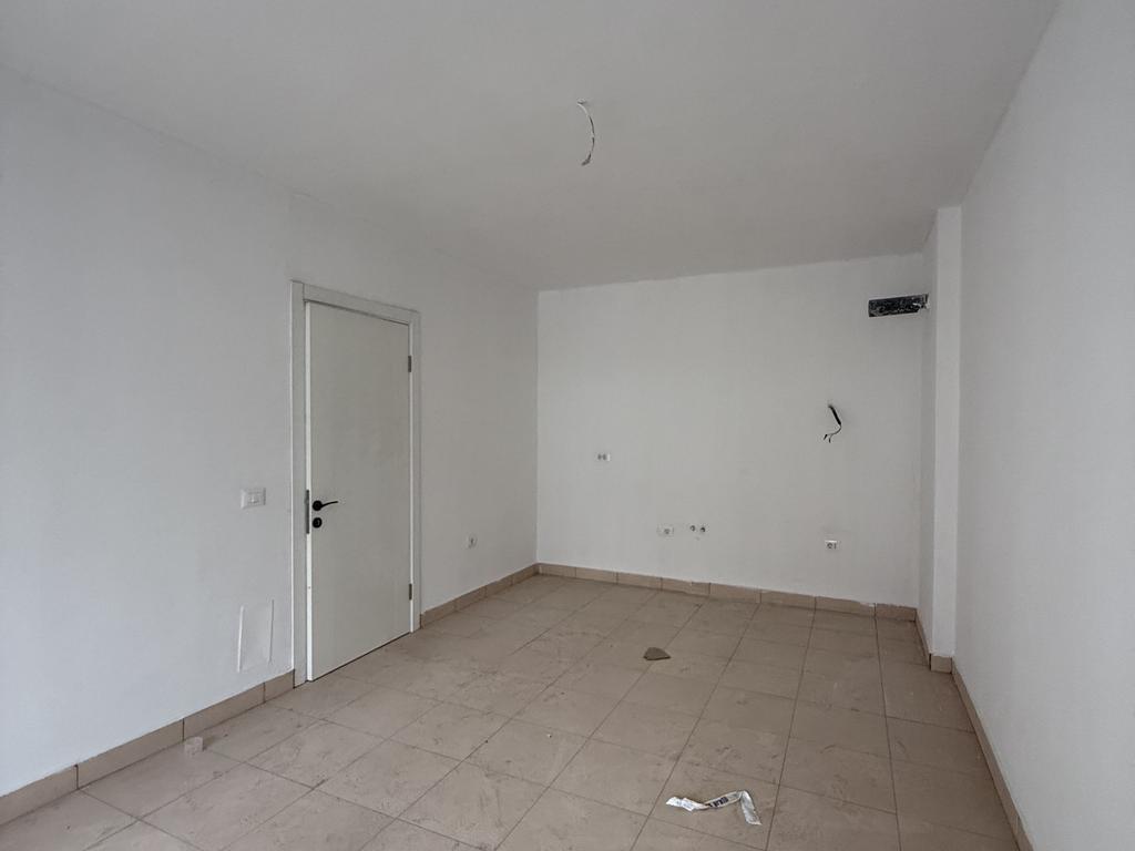 Appartamento 1+1 in Affitto per Uso Abitativo o Ufficio – Zona 5 Maji