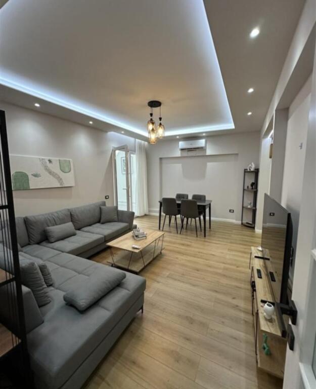 Prane Kompleksit Delijorgjit Shitet Apartament 2+1+2 i Sapo Mobiluar