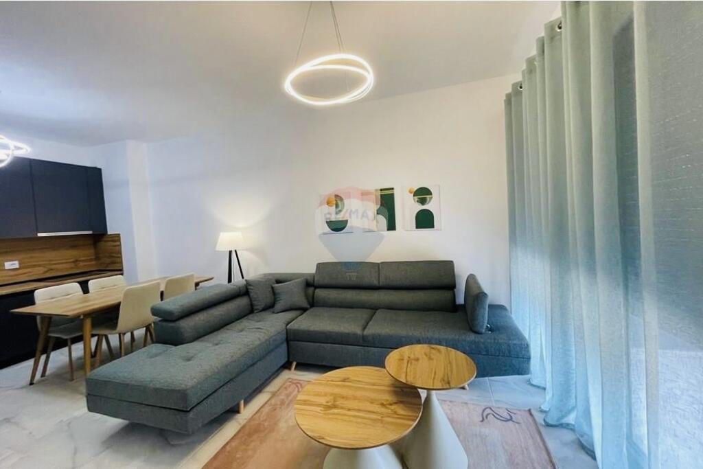 Apartament 2+1 me qira te Fusha e Aviacionit!  "Oasis Residence",