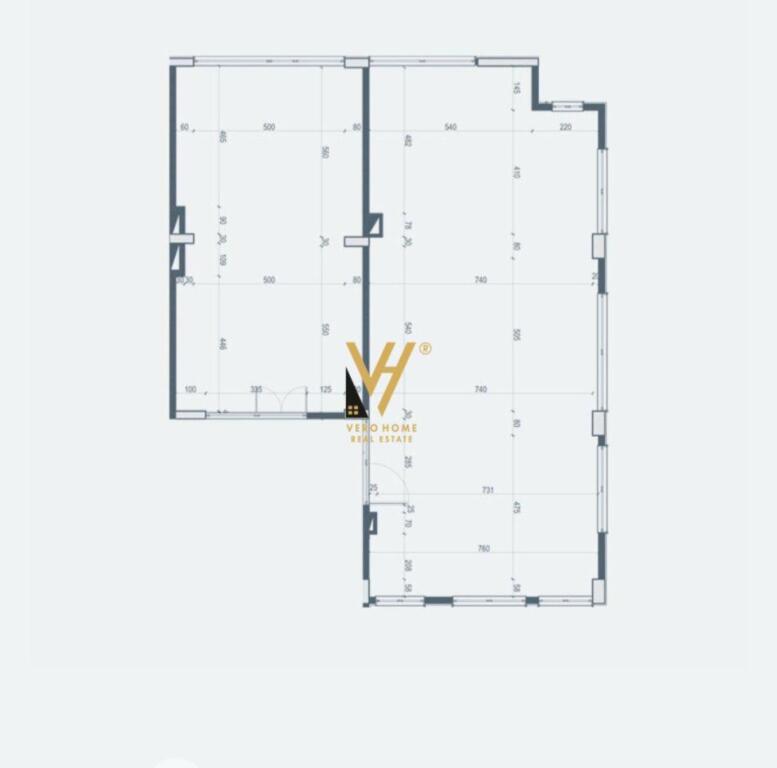 BUSINESS PREMISES 240 M2 FOR RENT ON BARDHYL STREET 2,500 EURO