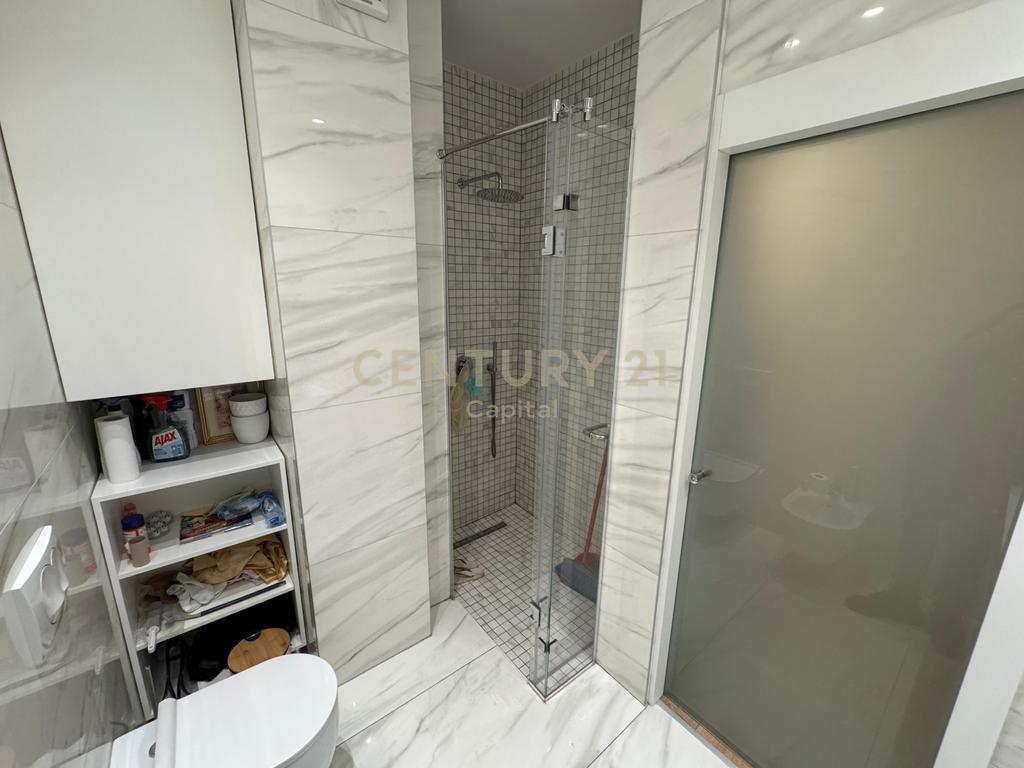 Super Duplex 3+1+3+2 Balconies, In The Heart Of Tirana For Rent!