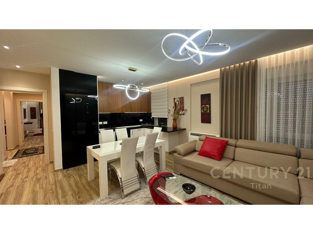 Apartment for rent 2+1+2, in Xhamllik!