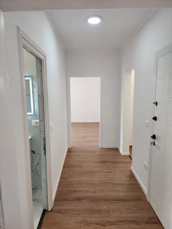 Apartment 1+1 for sale at Oxhaku near Xhamia Xhura