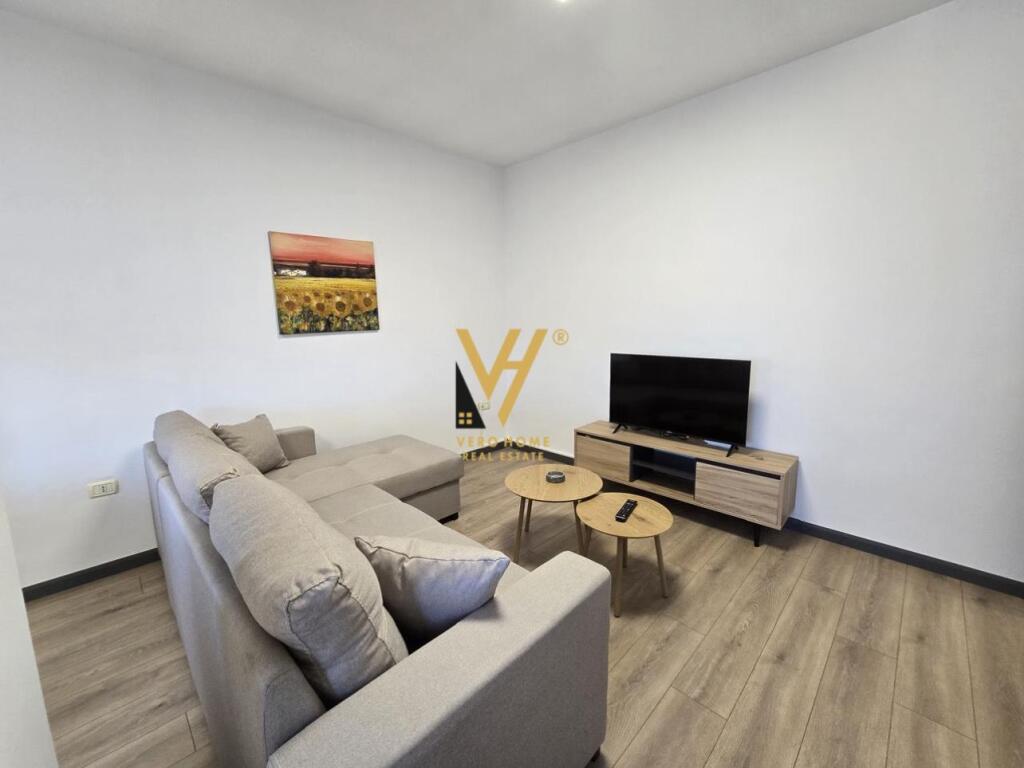 VENDESI APPARTAMENTO 2+1 KRISTAL CENTER, COMUNE DI PARIGI 185.000 EURO