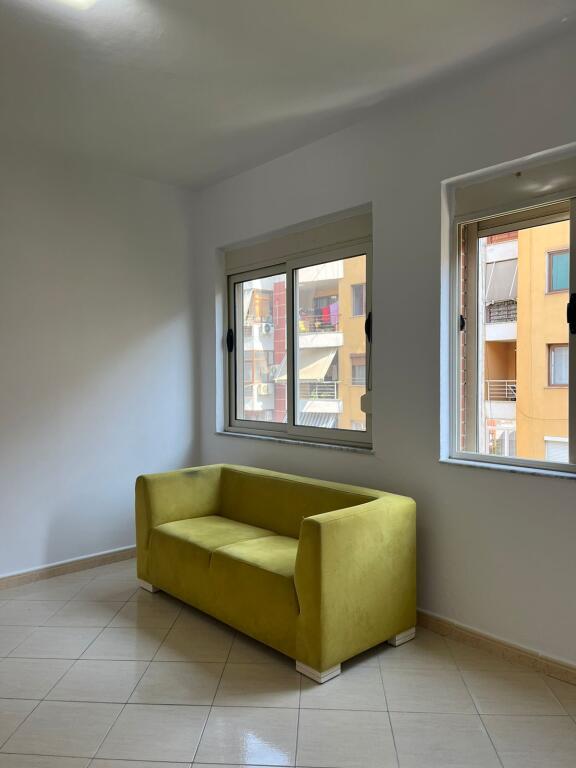 Appartamento 2+1 in Vendita – Yzberisht, vicino al complesso Grand Gallery