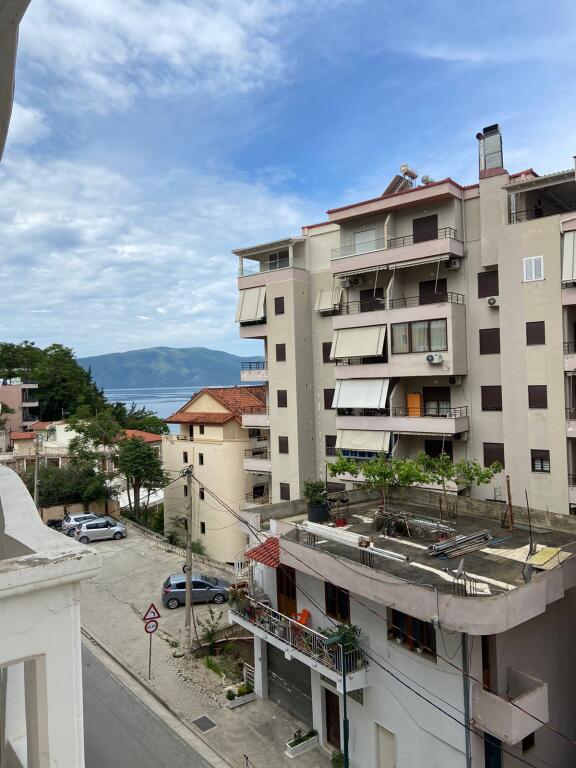 LONG-TERM RENTAL OF A STUDIO APARTMENT IN THE UJIT TE FTOHTE AREA NEAR RRAPIT