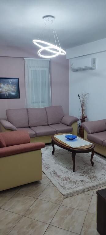 🏢Ish Fusha Aviacionit,Rr.Artan Lenja,jepet me qera apartament 1+1,i mobiluar 50,000Leke