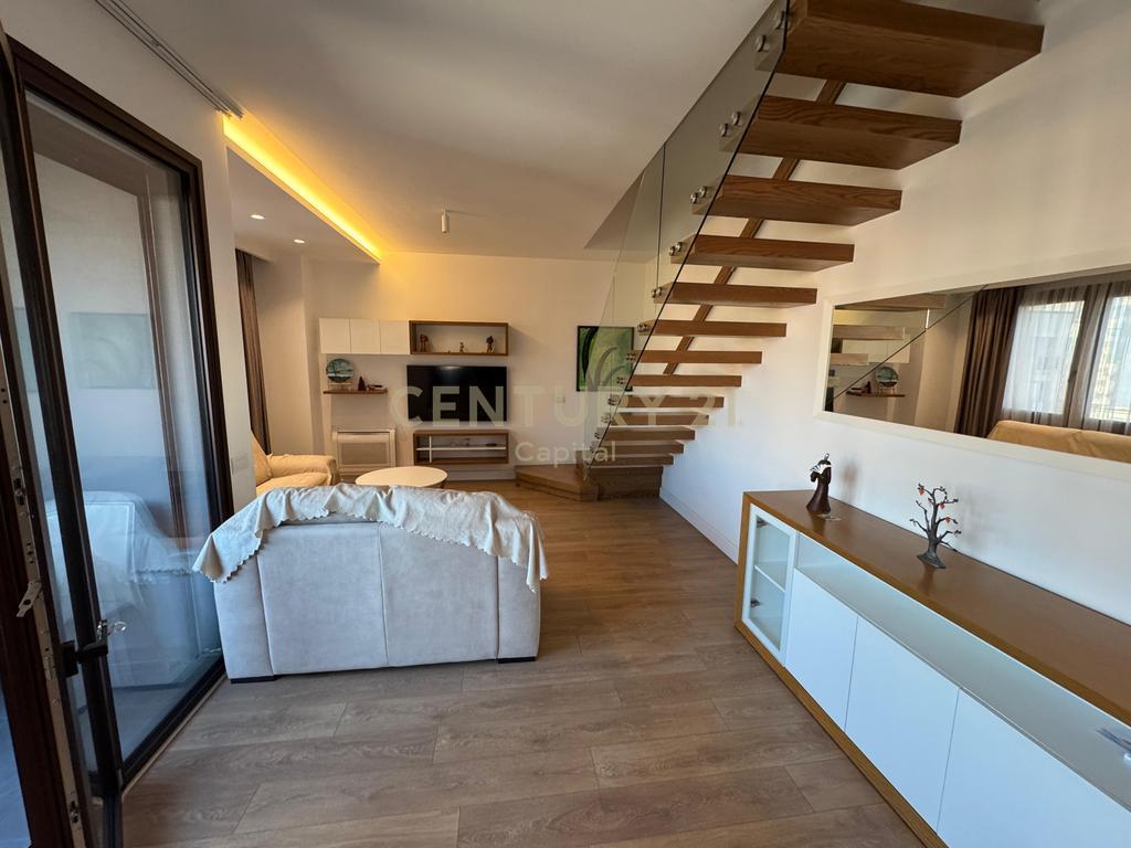 Super Duplex 3+1+3+2 Balconies, In The Heart Of Tirana For Rent!