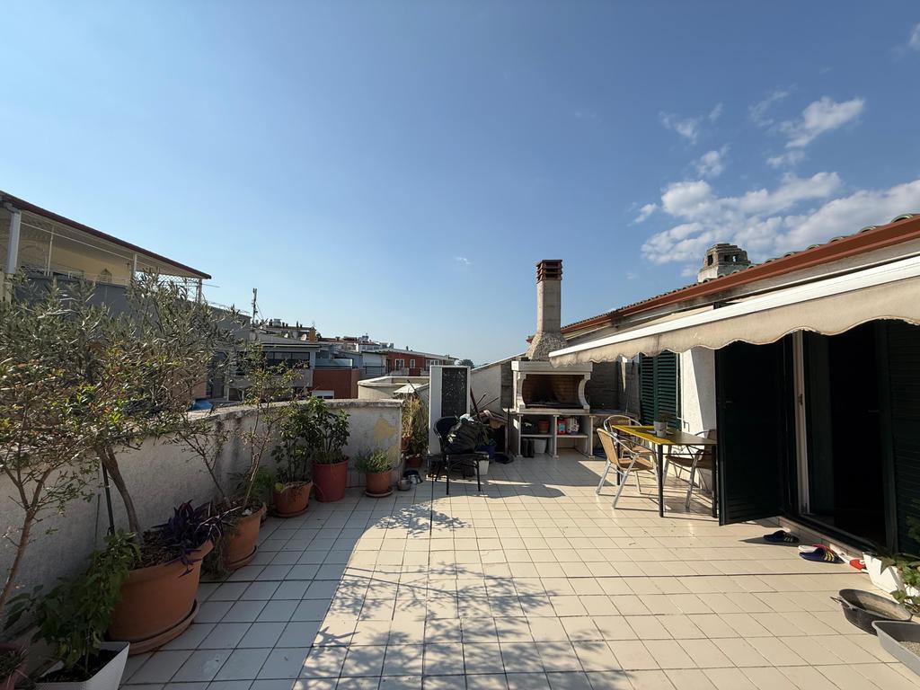 In Affitto Papafingo/Duplex di lusso 3+1+2 con veranda, posto auto privato e ascensore personale