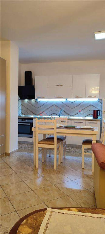 Apartament 1+1 me Qira 21 Dhjetori Tirane