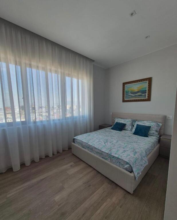 21-Dhjetori,jepet me qira apartment 1+1! 500 Euro