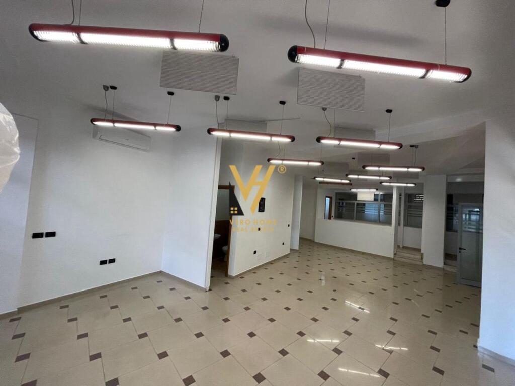 NEGOZIO IN AFFITTO 84 M2 A PAZARI I RI 75.000 LEKE