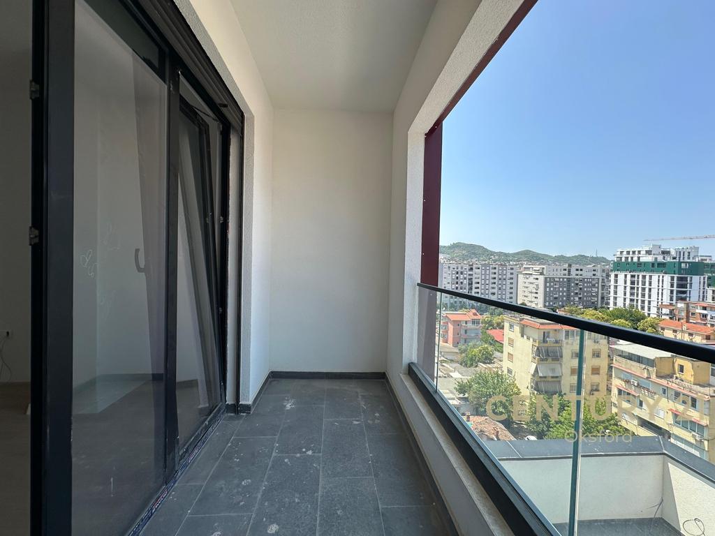 Apartment 3+1+2 for sale, near the Paris Municipality!