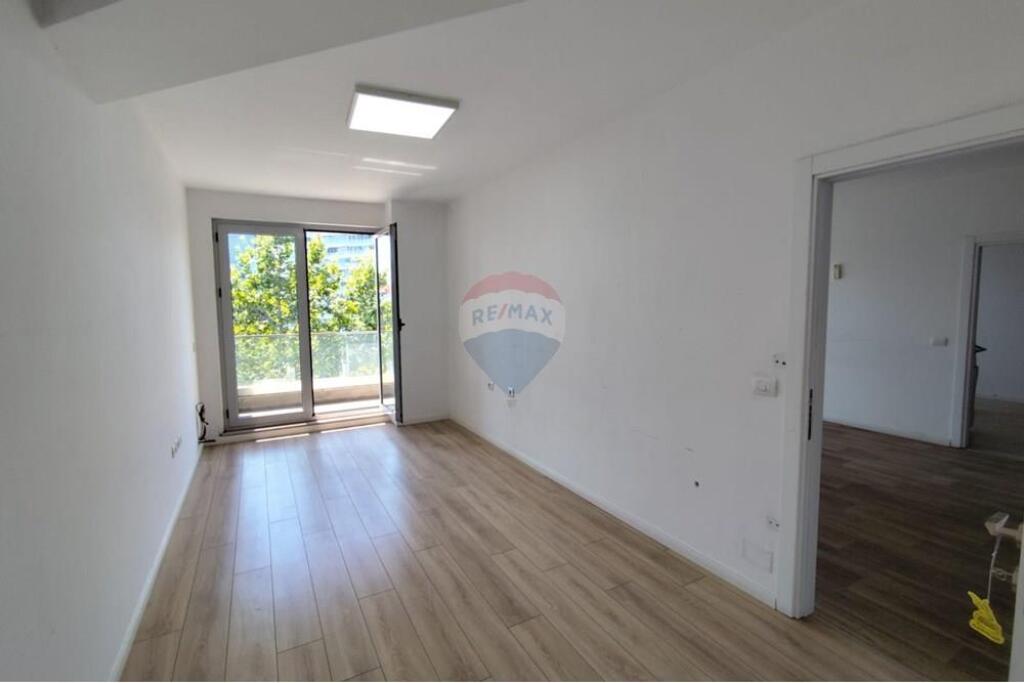 Office space for rent, Center !