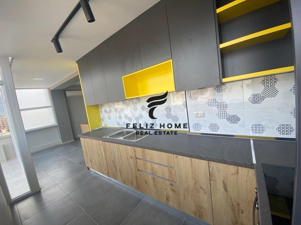 UFFICIO IN AFFITTO 110M2 VIA ELBASAN 600 EURO