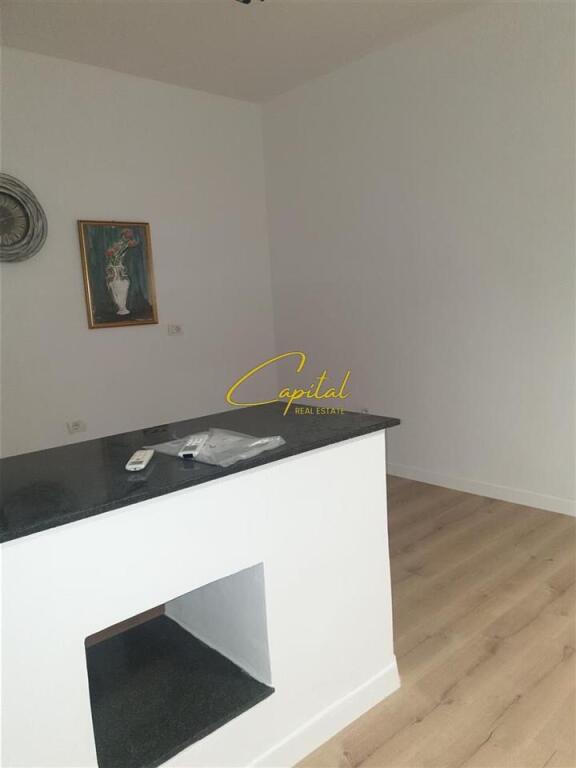 UFFICIO IN AFFITTO 76 M2 BLOK 900 EURO
