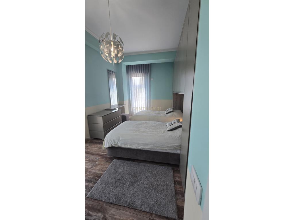 Apartament Luksoz 3+2+2 për Qira – Pranë Stadiumit “Dinamo”