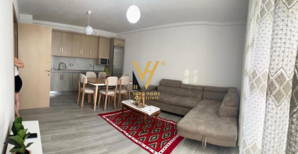 JEPET APARTAMENT 3+1+2+BLK ME QIRA TE 5 MAJI 750 EURO