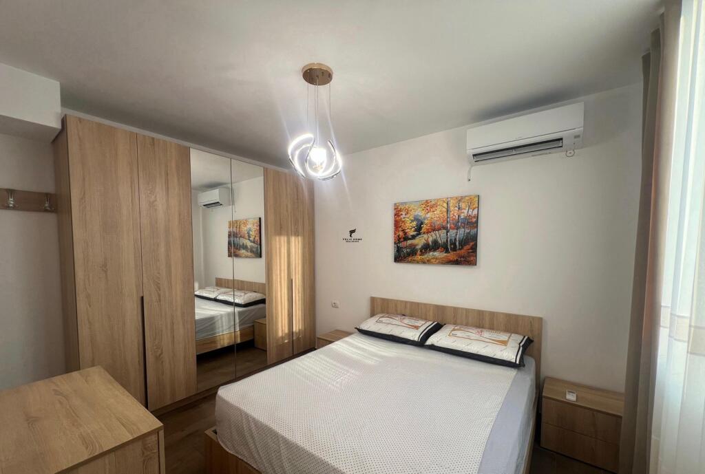STUDIO FOR RENT 40M2 WILLSON SQUARE 500 EURO