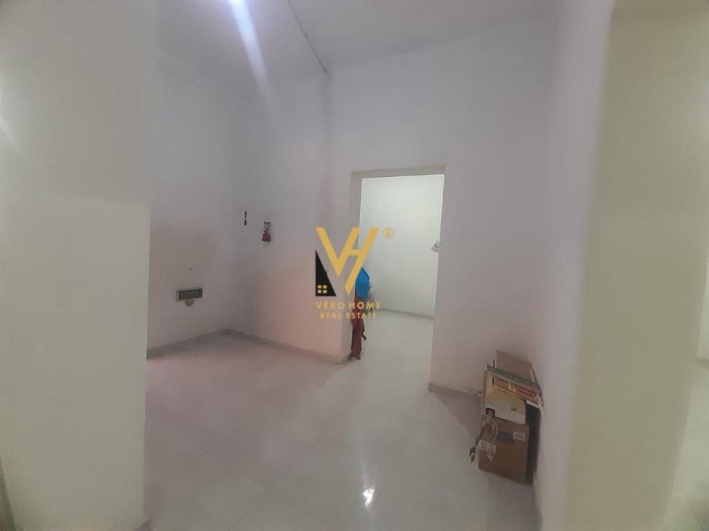 MAGAZZINO 340 M2 IN AFFITTO A KOMBINAT 900 EURO