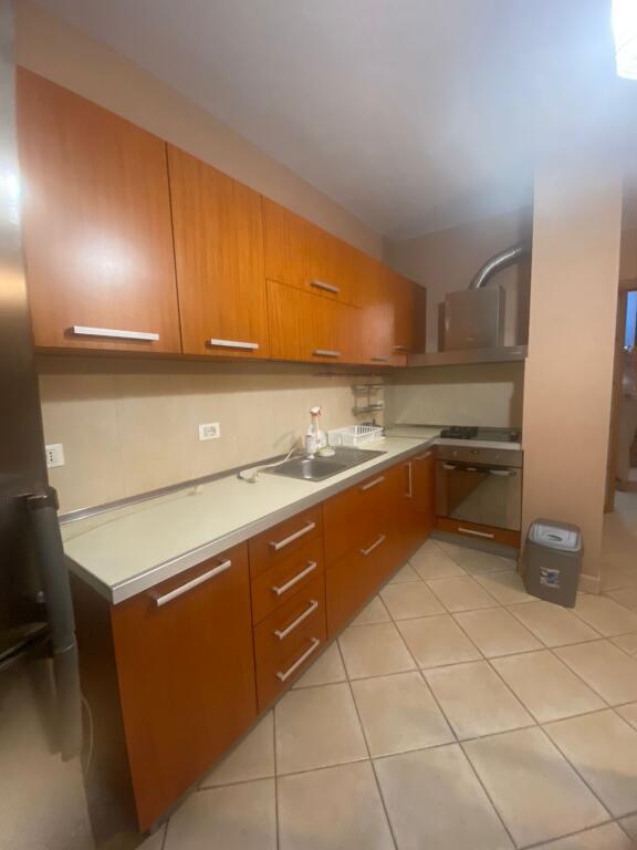 🏢Ne zonen e 21 Dhjetorit,Rr.Shefqet Musaraj jepet me qera apartament 2+1,i mobiluar.65,000Leke