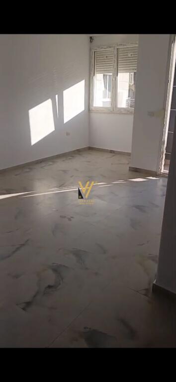 OFFICE 95 M2 FOR RENT AT NDRE MJEDA 60,000 LEKE