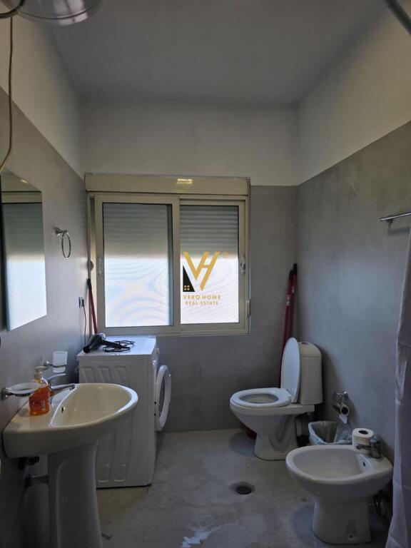 VENDESI APPARTAMENTO 2+1 KRISTAL CENTER, COMUNE DI PARIGI 185.000 EURO