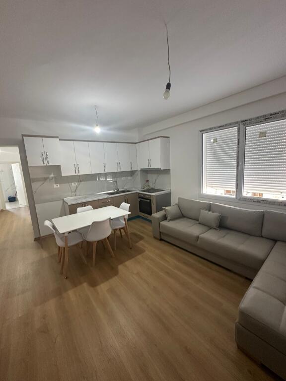 Affittasi 2+1+parcheggio 600€ FUSHA E AVIACIONIT