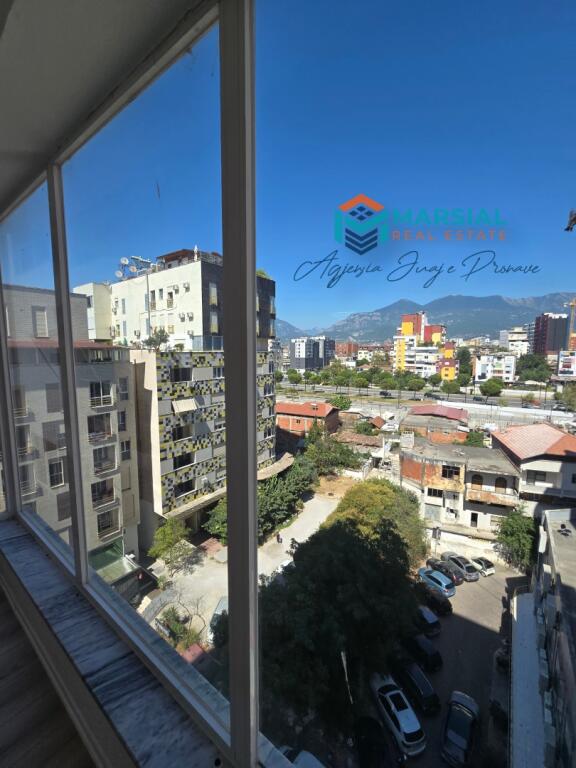Apartment 1+1, Usluga, Train Station