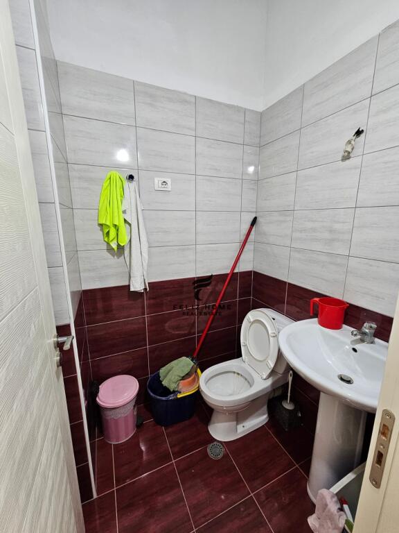 LOCALE COMMERCIALE IN AFFITTO 57M2 ASTIR 700 EURO