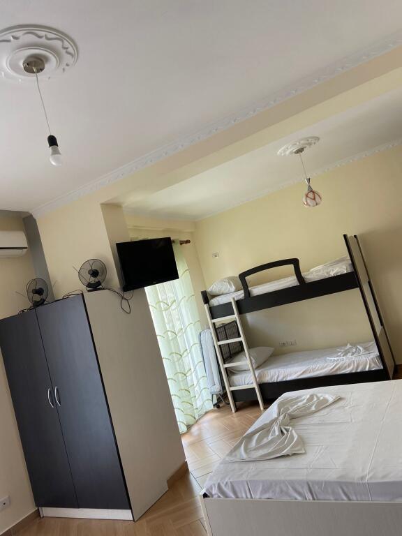 LONG-TERM RENTAL OF A STUDIO APARTMENT IN THE UJIT TE FTOHTE AREA NEAR RRAPIT