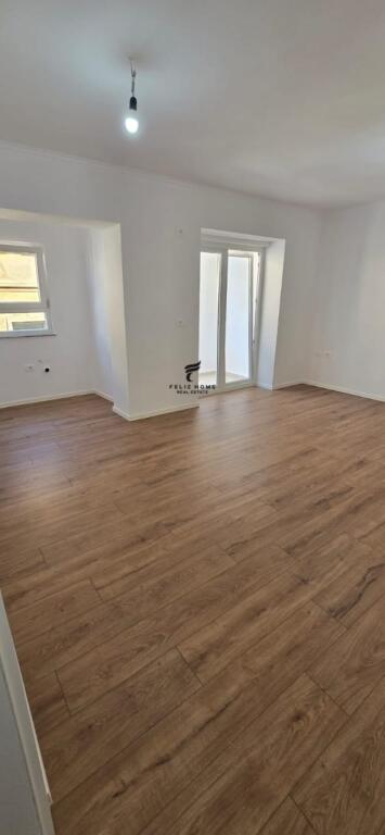 SHITET APARTAMENT 1+1 BULEVARDI ZOGU 1 155.000 EURO