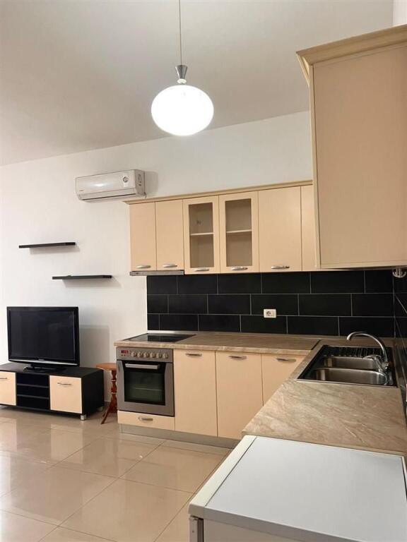 APARTAMENT ME QERA 2+1 FRESK 430 EURO