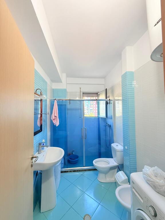 ✨ Apartament 1+1 me Qira – Lungomare, Vlorë ✨