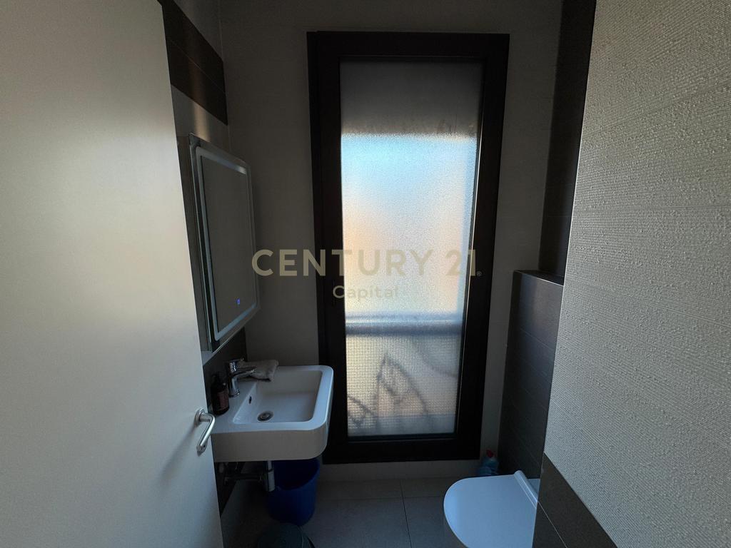 Super Duplex 3+1+3+2 Balconies, In The Heart Of Tirana For Rent!
