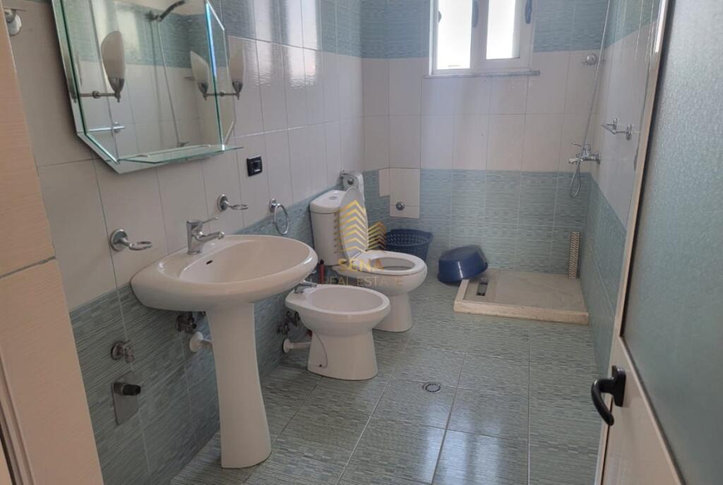 Qira, Apartament 1+1+Blk, Vetem me Kuzhine, 5 Maji, 350 Euro/Muaj i Diskutueshem