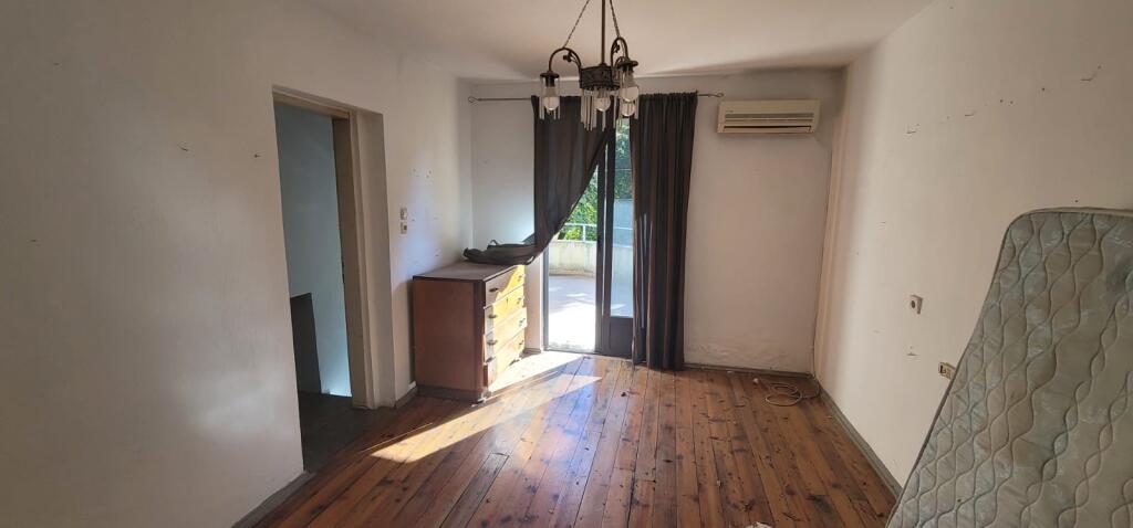 Villa for rent 3 floors 210m2 with yard for business at Partizani High School